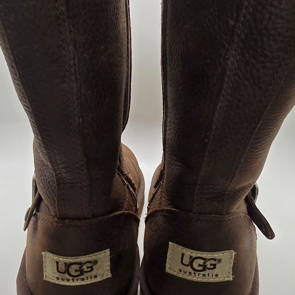 🧡 UGG Dark Brown Kensington Leather Boots 3 - Picture 2 of 8